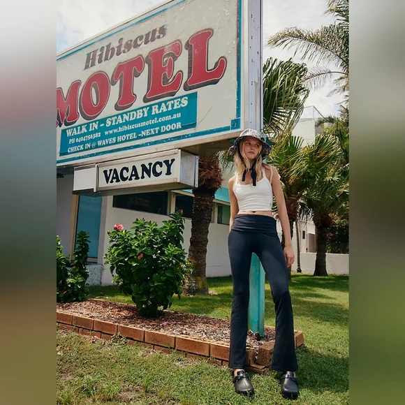 NWTFREE PEOPLE Movement Aced Pants Ruched Waist Yoga Pants Black Size XS - Picture 3 of 13